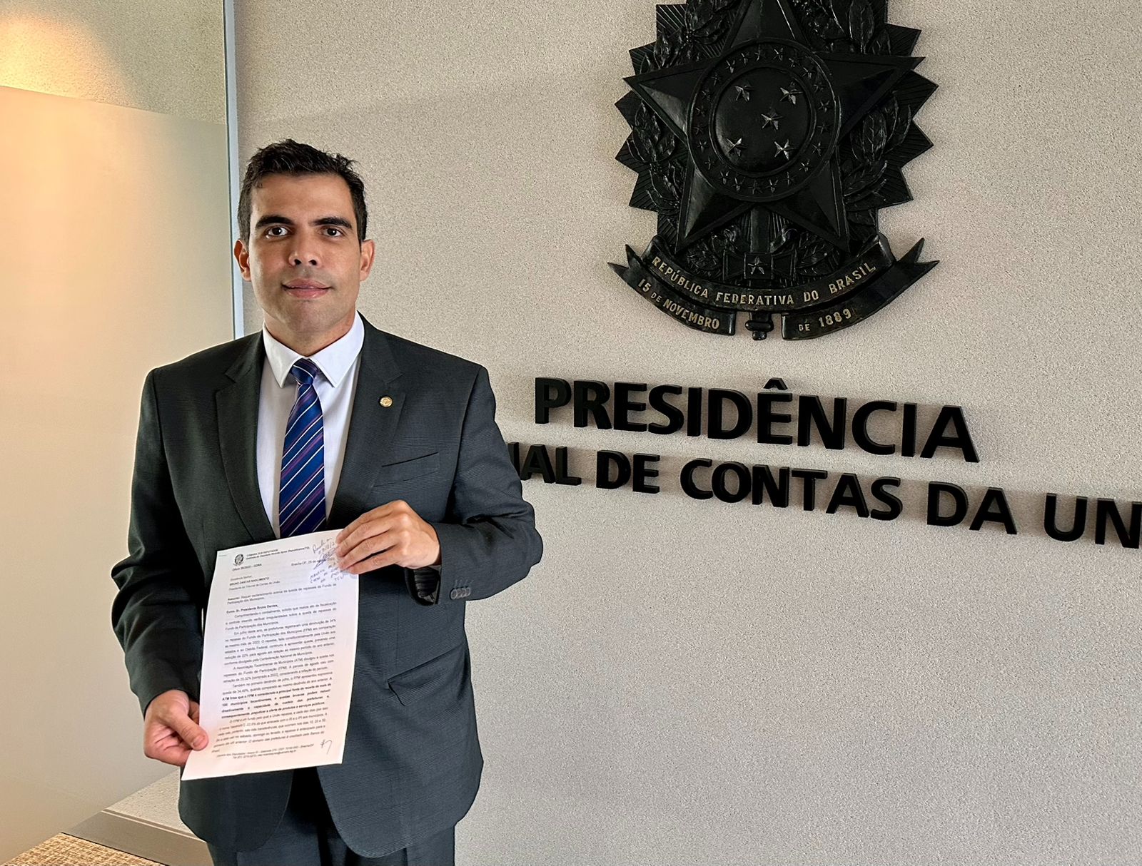 Ayres aciona TCU para auditar R$ 73 milhões investidos em ponte interditada sobre o Araguaia